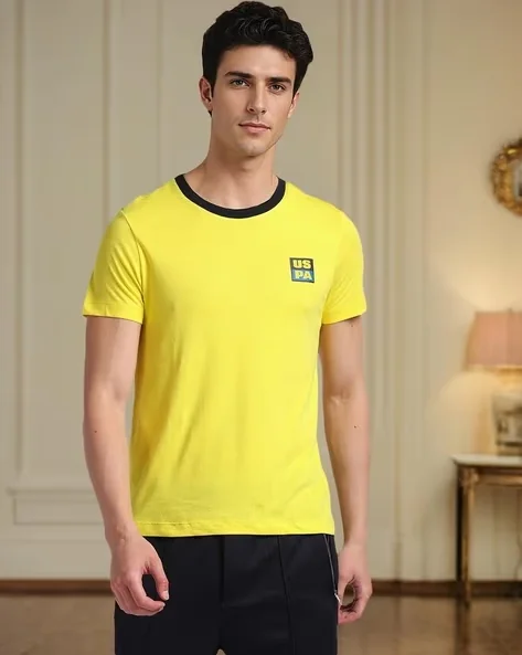 Men Slim Fit Crew-Neck T-Shirt - Best Price ₹320 at Ajio
