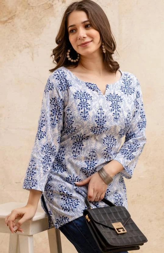 Surhi Women Printed Cotton Blend Straight Kurta  (Multicolor) - Best Price ₹228 at Flipkart