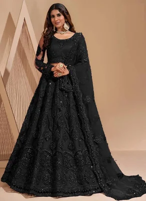 FASHION YOU Striped Bollywood Cotton Blend Saree  (Black) - Best Price ₹204 at Flipkart