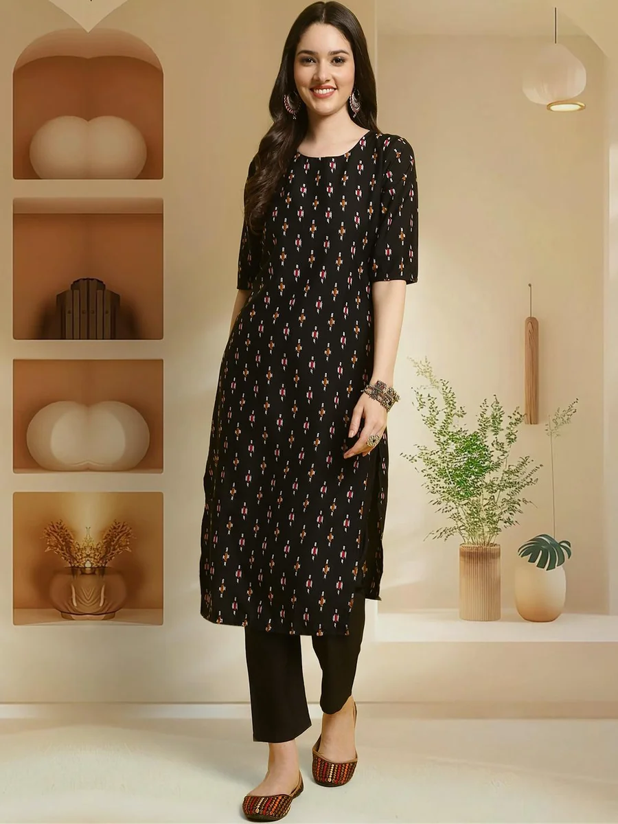 Ethnic Motifs Printed Round Neck Straight Kurta