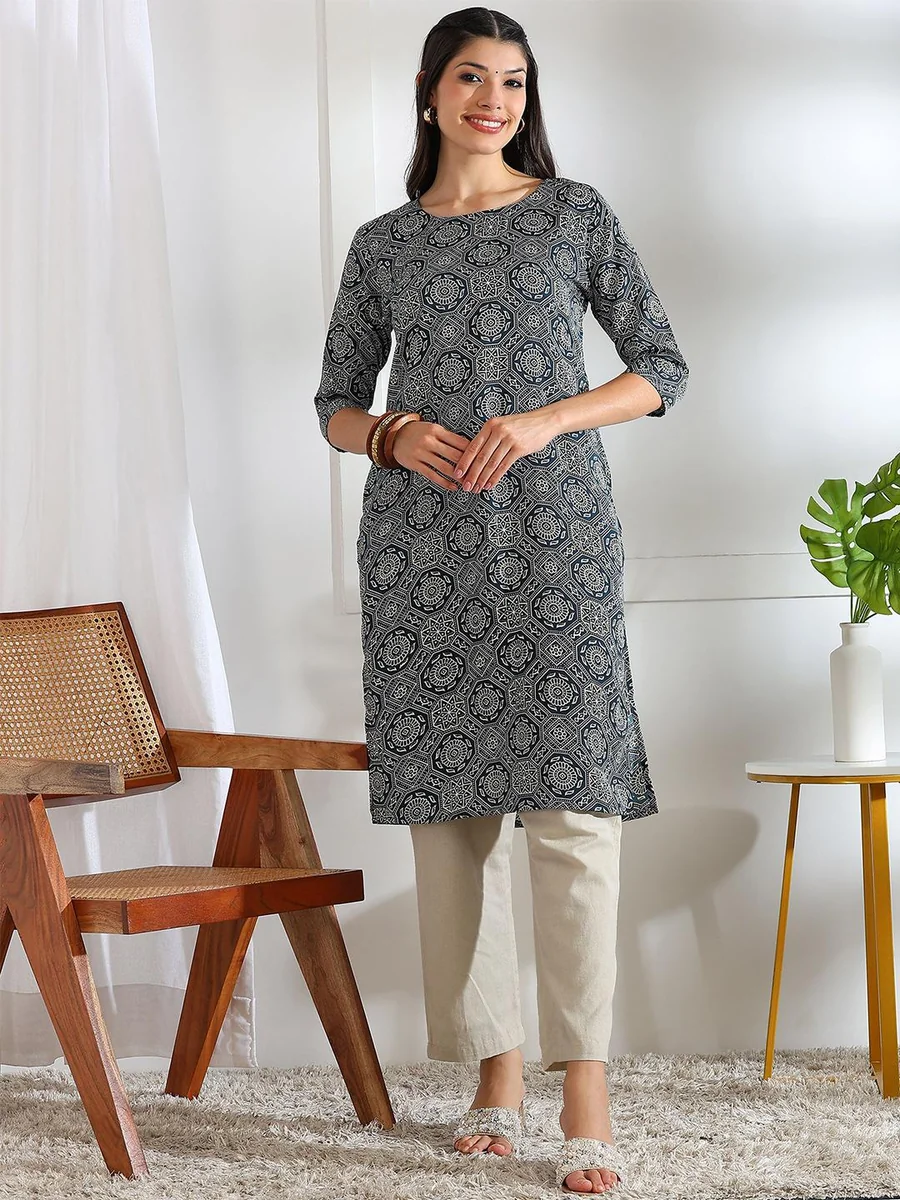 Ethnic Motifs Printed Sequinned Kurta - Best Price ₹599 at Myntra