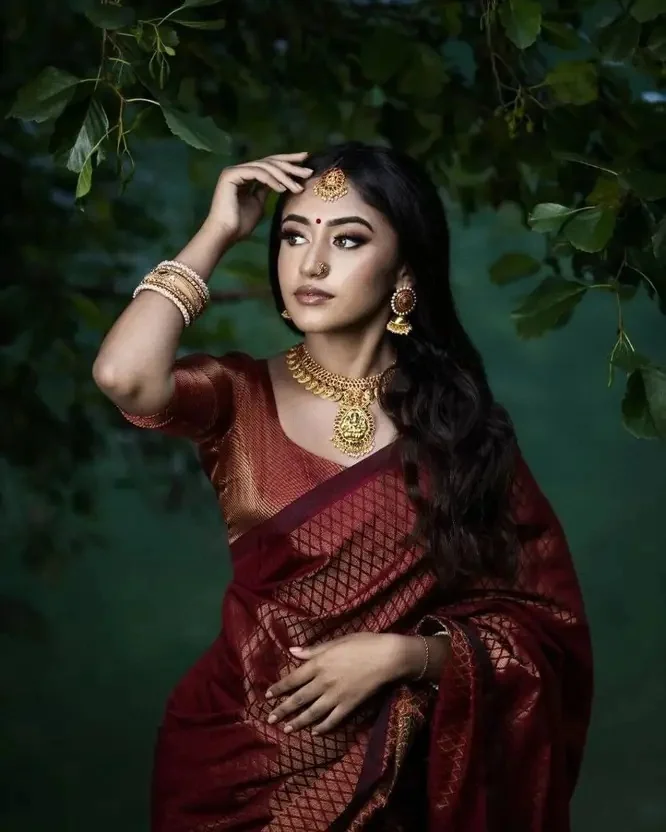 AVANTIKA FASHION Woven Kanjivaram Pure Silk, Art Silk Saree  (Maroon) - Best Price ₹438 at Flipkart
