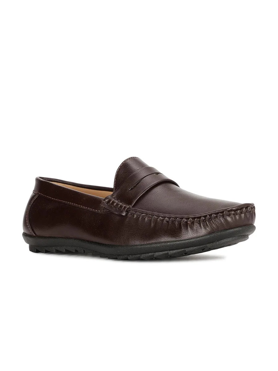 Bata Men Textured Round Toe Loafers - Best Price ₹999 at Myntra