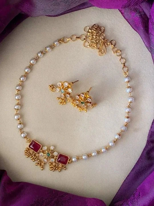 DIVASTRI Gold Plated Kundan-Studded &Pearl-Beaded Jewellery Set - Best Price ₹185 at Myntra
