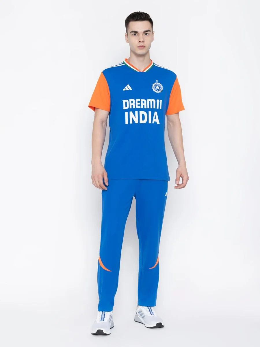 ADIDAS - Best Price ₹999 at Myntra